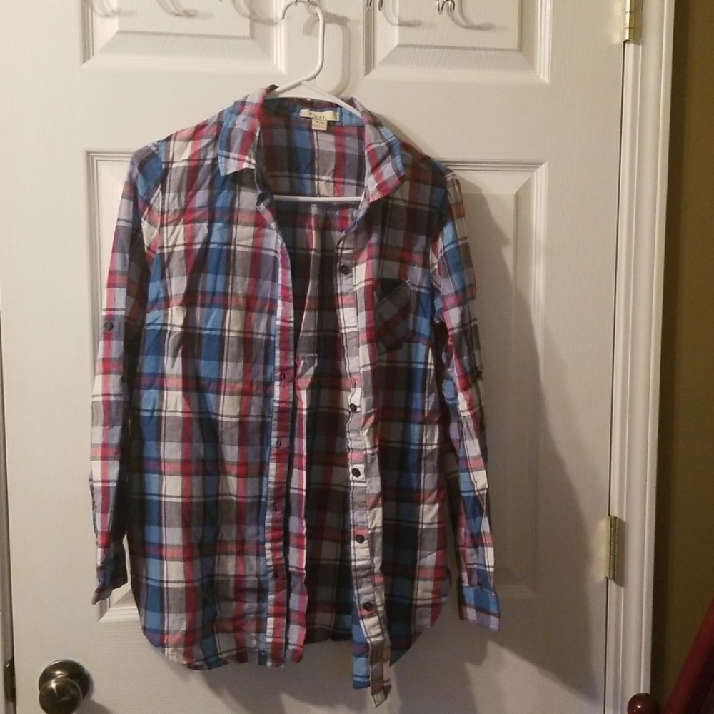 XXI size M plaid shirt that has lots of colors